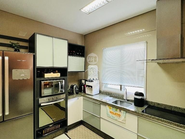 Casa em Pedra Branca, Palhoça. 3 quartos, 240m². Imagem 4 de 10